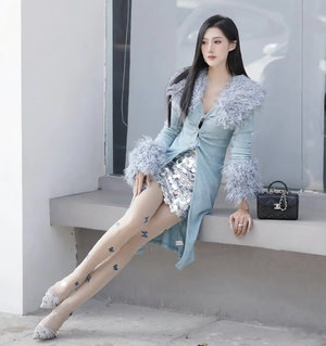 绝望憋尿学校一年只能尿三次第