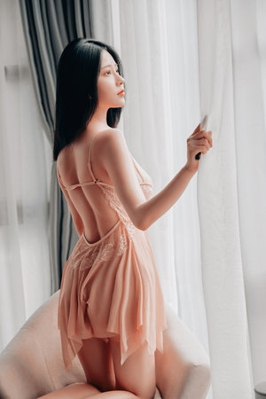 美女扒开腿让男人捅到爽